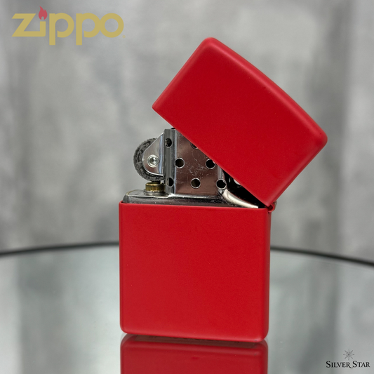 Zippo original upaljač mat crveni CROATIA - Silver Star