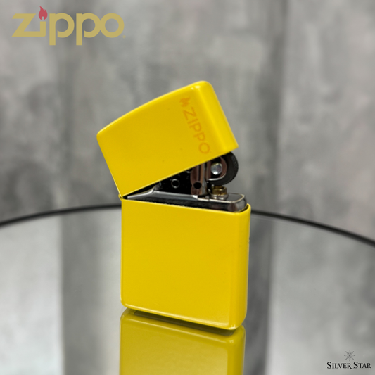 Zippo original upaljač mat žuti sa ZIPPO logom - Silver Star