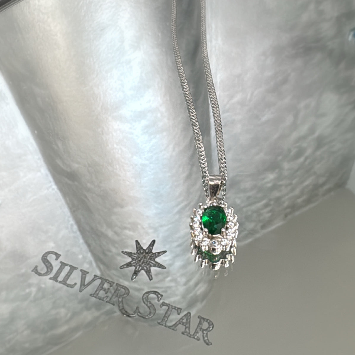 Srebrni lančić sa ROYAL privjeskom - Silver Star