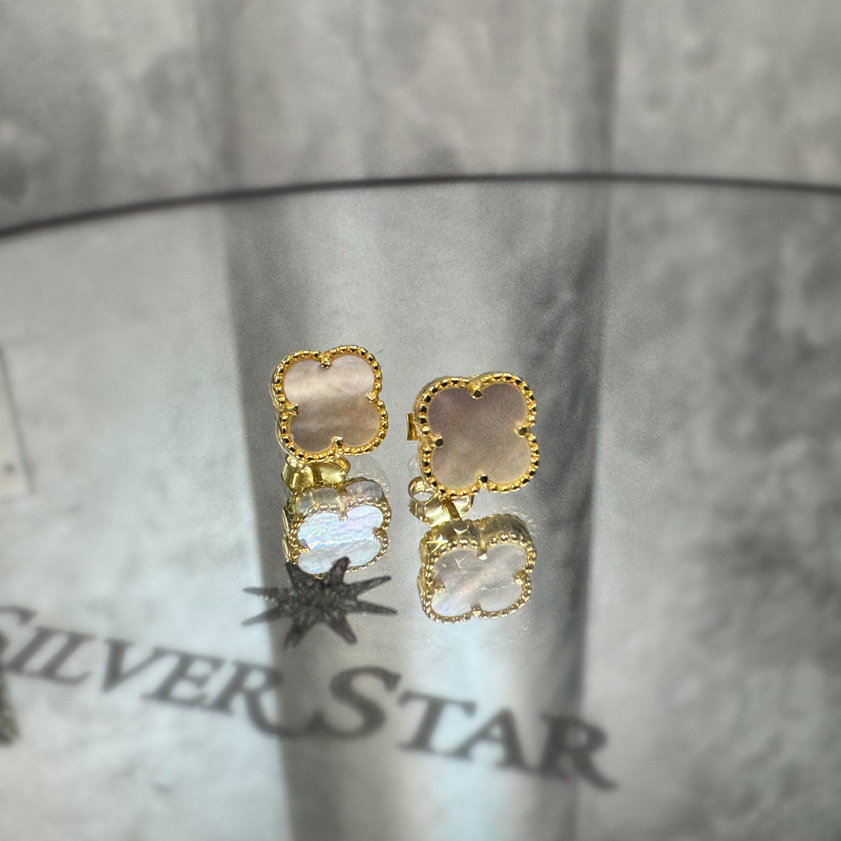 Srebrne naušnice CLOVER sa pozlatom - Silver Star