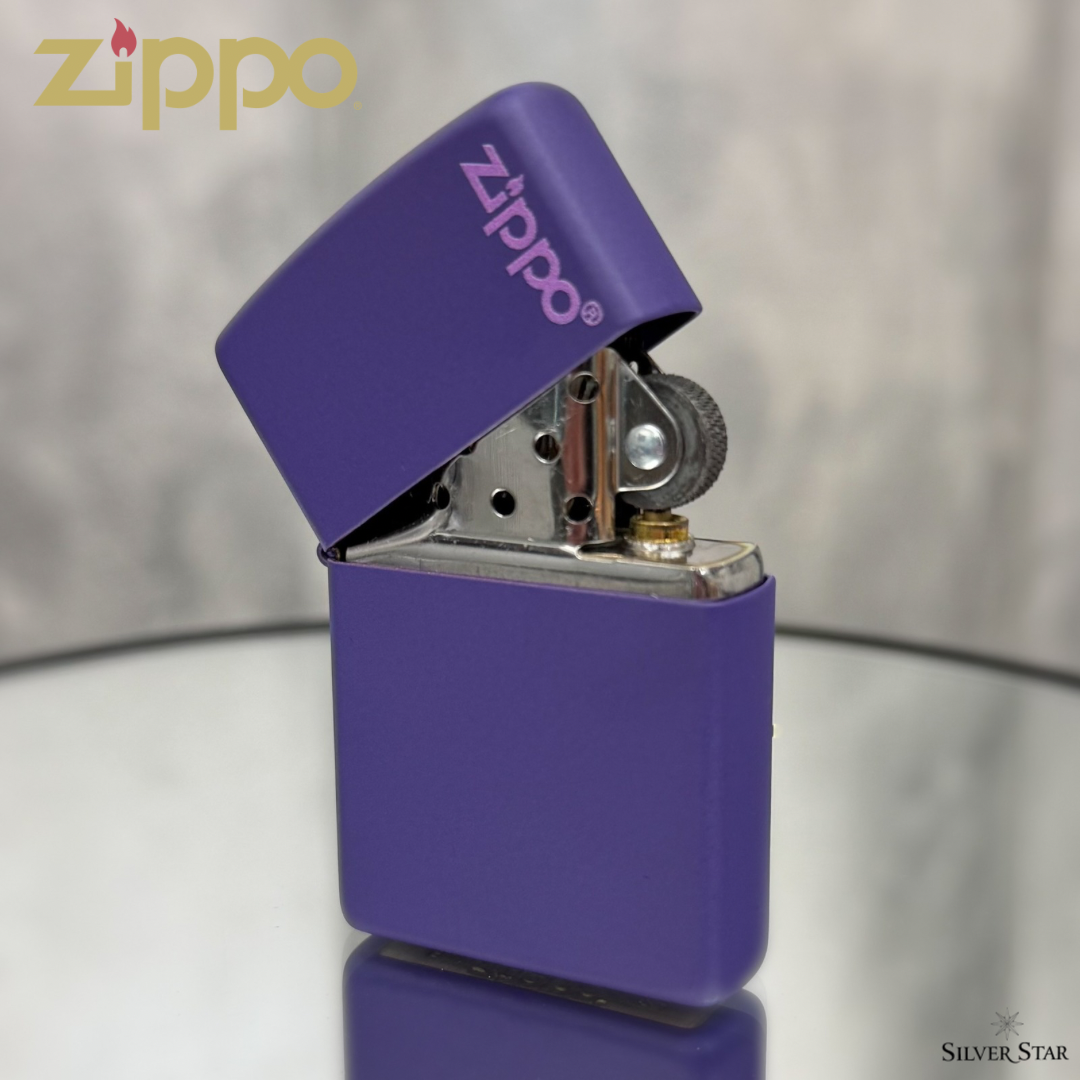 Zippo original upaljač REGULAR MAT LJUBIČASTI ZIPPO LOGO