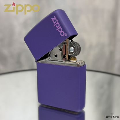 Zippo original upaljač REGULAR MAT LJUBIČASTI ZIPPO LOGO