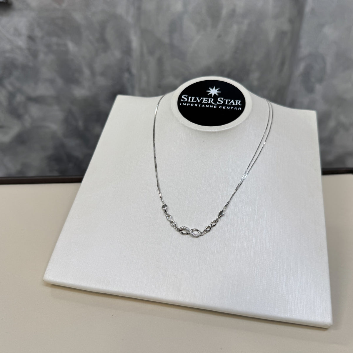 Srebrna ogrlica infinity - Silver Star