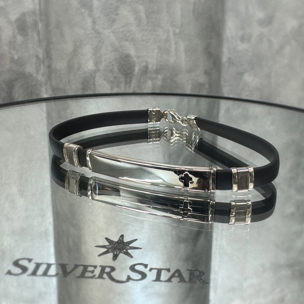 Srebrna narukvica sa kaučukom 925 - Silver Star